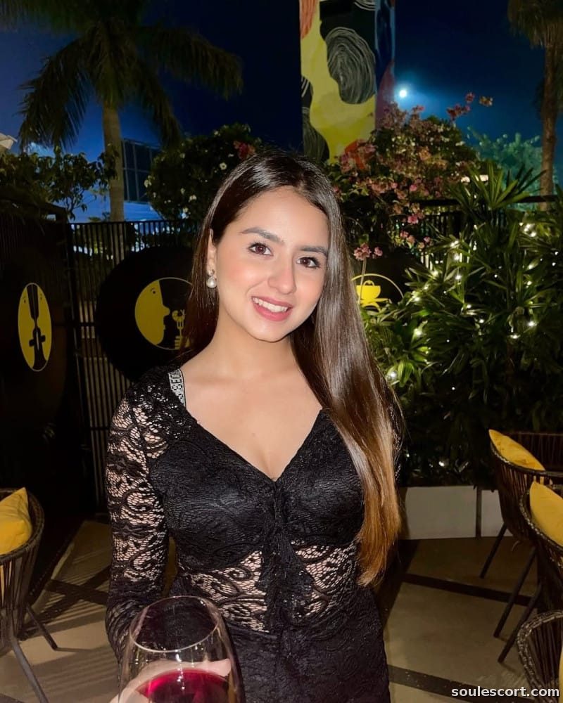 Rꦿyal Call Girls In Savitri Nagar TOP➙❤️9711147426≛(Delhi NCR)