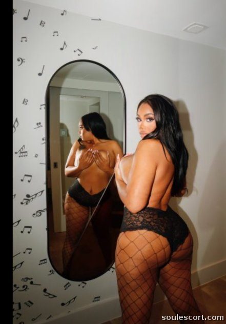 Amber - In and outcalls Available...Call Now Amber