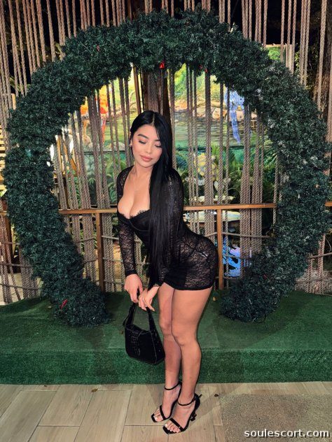 SAMANTHA - SUPER HOT AND SEXY COLOMBIAN