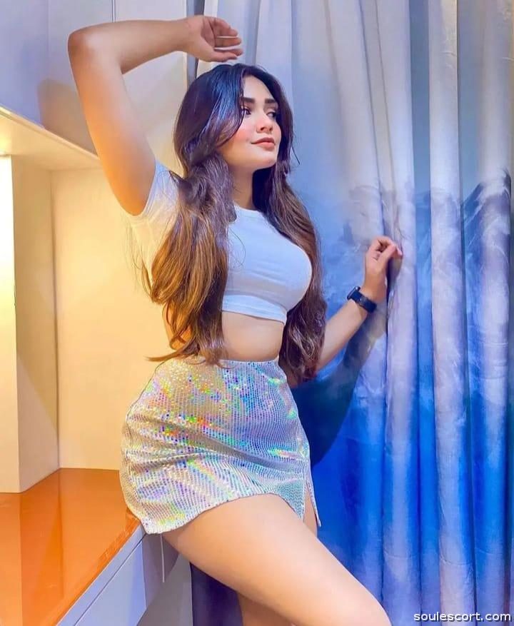 BEST¹⁸+ 9555773836 Call Girls in Jhandewalan Metro Delhi
