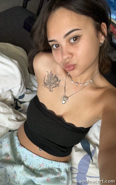 Michelle - Available