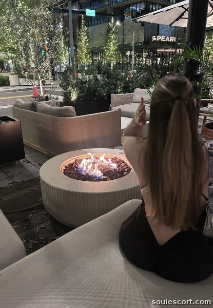 Ashley - Discreet baddie available