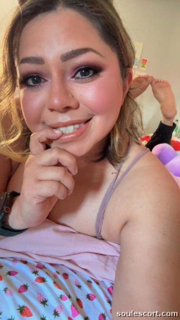 Christy💖💐 - I’m available