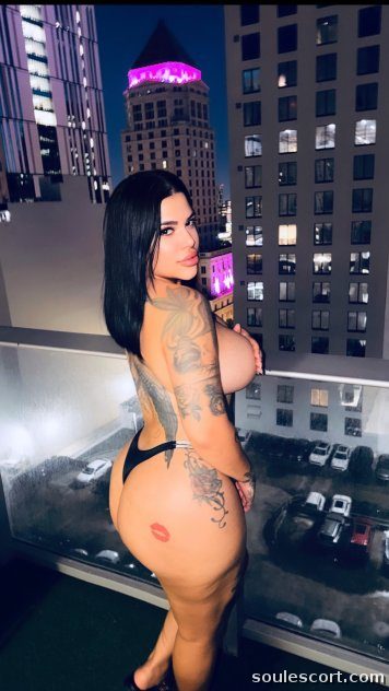 Betty Sexy Latina - Call me baby Available 24/7 💙🍭
