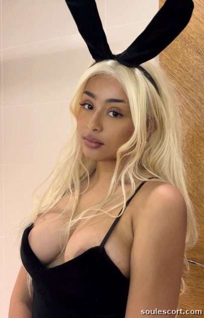 Emily - i’m Available