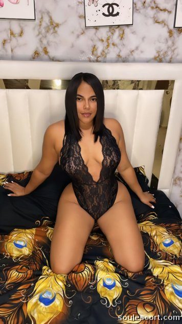 I'm Jenipher - Hi, I'm Jenipher, I'm available, love.