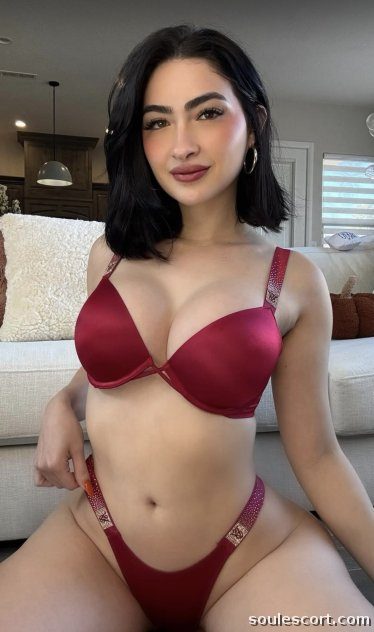 Hannah - Available for both incall and outcall