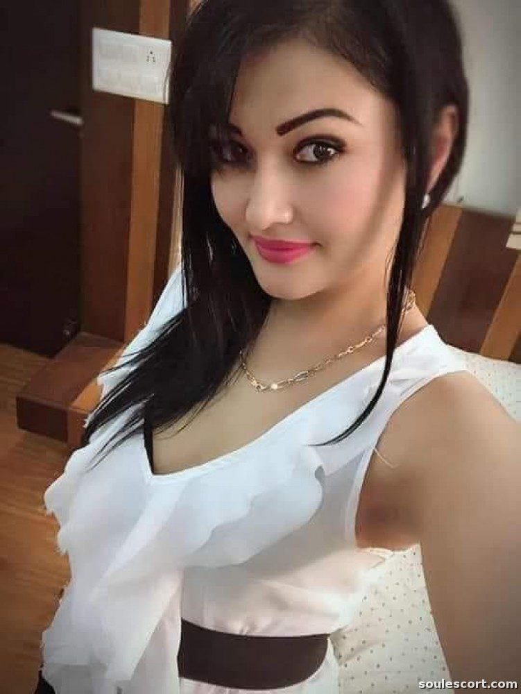💘 Low rate Call Girls In Keshav Puram Metro ❤️‍🩹9711147426✔️Delhi NCR)