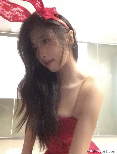 Mia Young & Beautiful - Sweet look. Wild heart. Come closer—if you dare. 857 409 4222