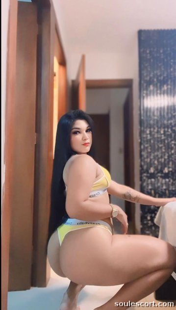 Lauralux - Seductive energy with irresistible charm