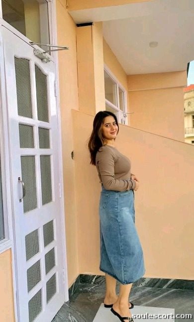 Call girls in Naraina Vihar, Delhi | 8447427006