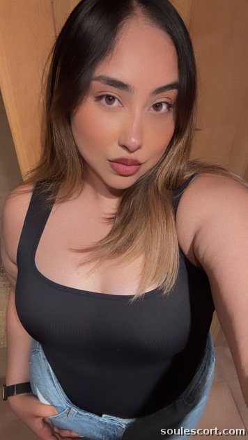 maddie - Female escort